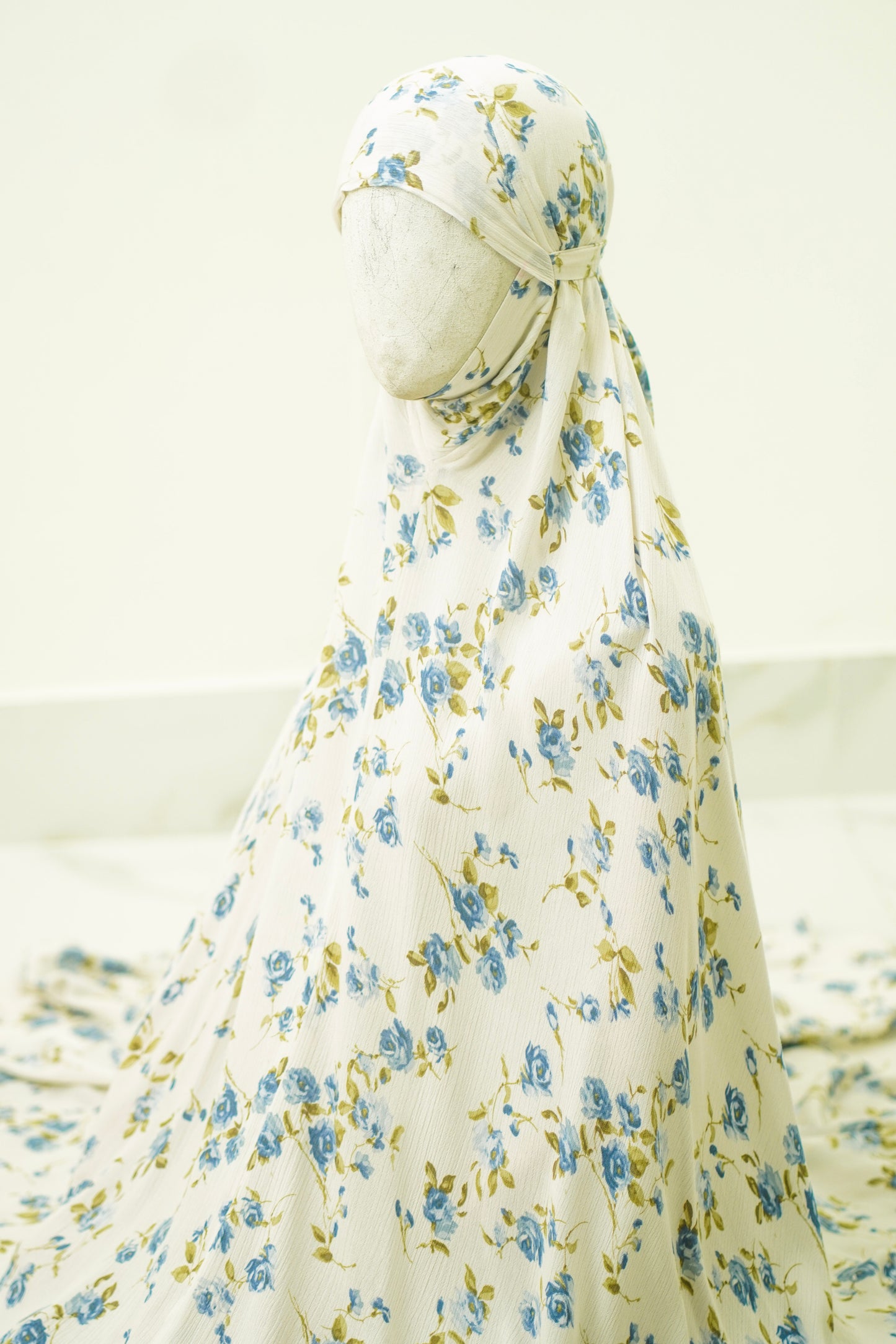 Sleeveless cotton khimar
