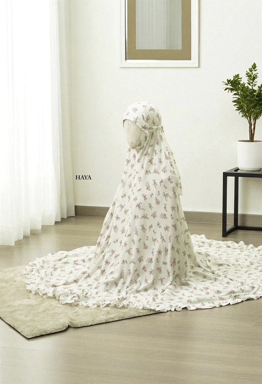Sleeveless cotton khimar.