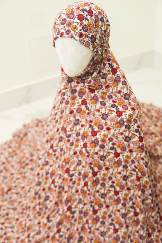 Sleeveless cotton khimar.