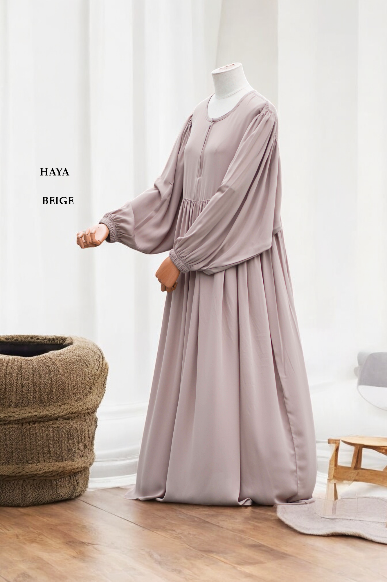 Alisha Abaya